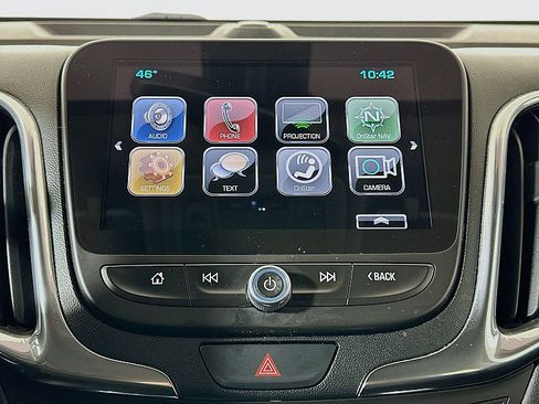 Used 2018 Chevrolet Equinox Premier image 14