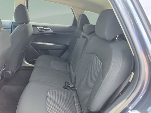 Used 2023 Kia Sportage LX AWD/4WD image 23