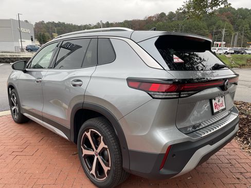 New 2026 Volkswagen Tiguan SE image 6