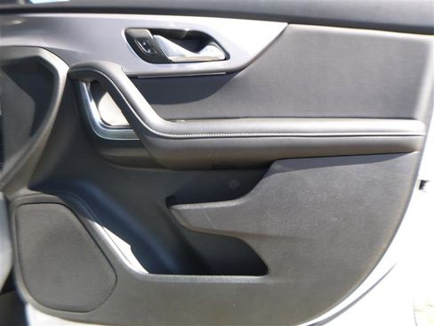 Used 2025 Chevrolet Blazer LT AWD/4WD image 17