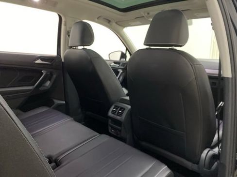 Used 2023 Volkswagen Tiguan SE w/ Panoramic Sunroof Package FWD image 87