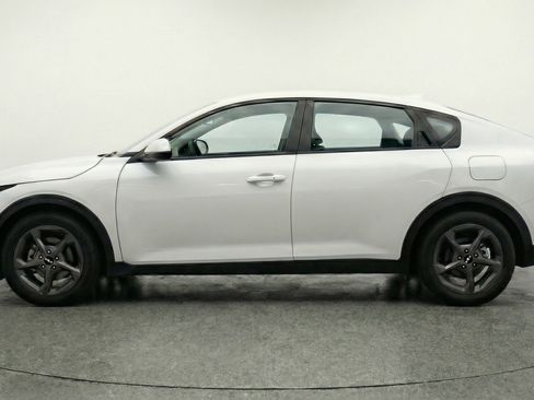 Used 2025 Kia K4 LXS image 5