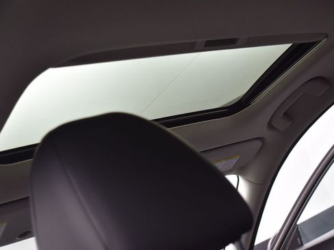 New 2025 Nissan Sentra SR w/ SR Premium Package image 24