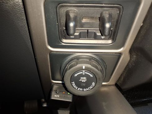Used 2022 Ford F250 Platinum AWD/4WD image 27