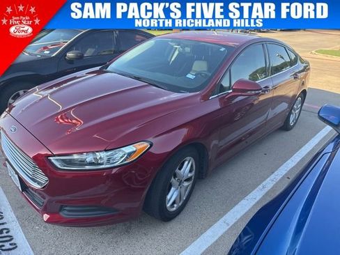 Used 2016 Ford Fusion SE FWD image 1