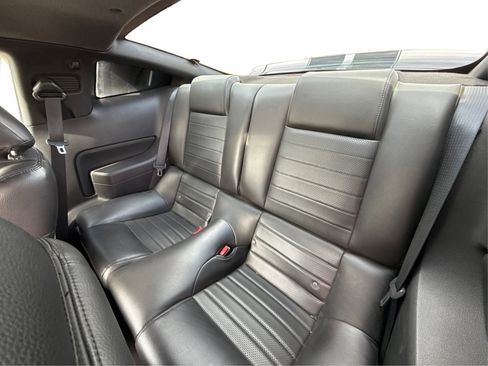 Used 2006 Ford Mustang GT Premium image 10
