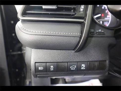 Used 2021 Toyota Camry SE image 22