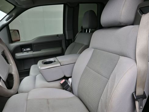 Used 2005 Ford F150 XLT AWD/4WD image 14