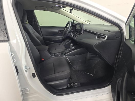 Used 2026 Toyota Corolla LE FWD image 7