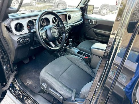 Used 2021 Jeep Wrangler Unlimited Islander image 24