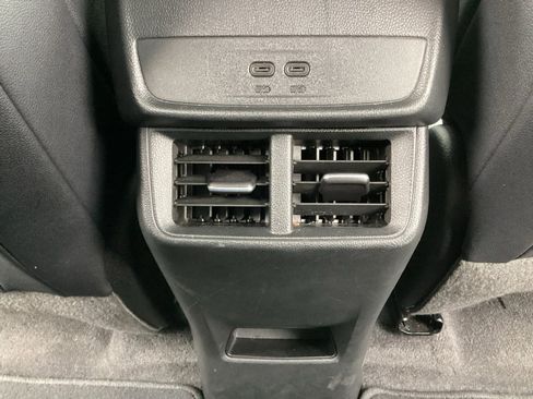 Used 2025 Chevrolet Equinox LT w/ Convenience Package II image 30