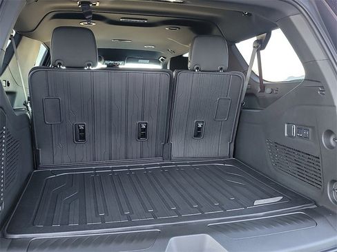 New 2026 GMC Yukon XL Elevation w/ LPO, Floor Liner Package image 15