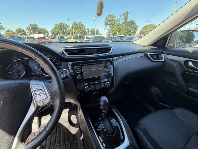 Used 2016 Nissan Rogue SL w/ SL Premium Package FWD image 19