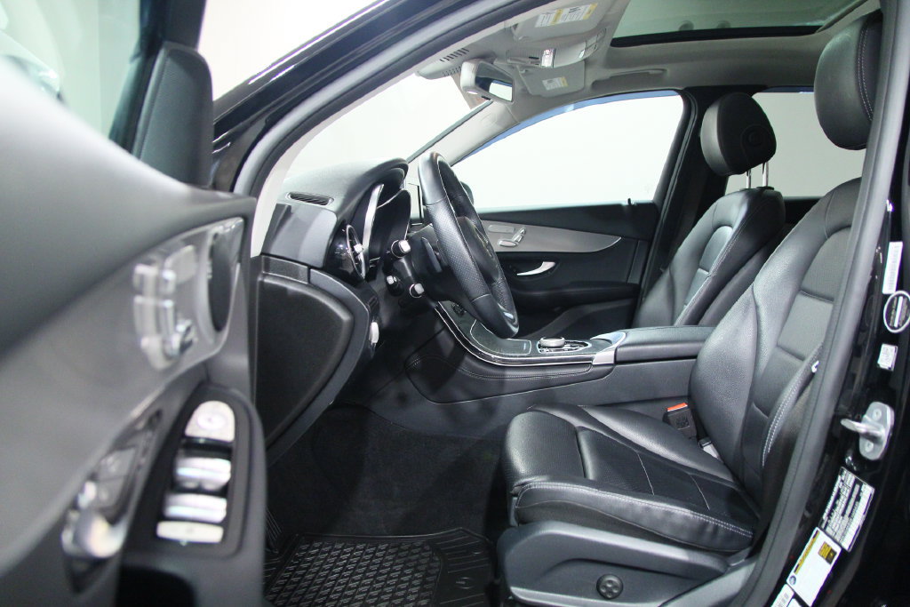 Certified 2019 Mercedes-Benz GLC 300 4MATIC image 5