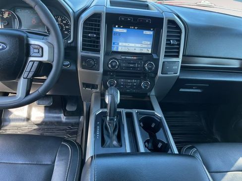 Used 2017 Ford F150 Lariat image 11