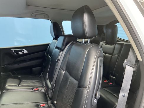 Used 2017 Nissan Pathfinder Platinum w/ Midnight Edition Package image 26