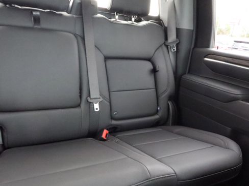 New 2025 GMC Sierra 2500 SLT w/ SLT Premium Package image 12