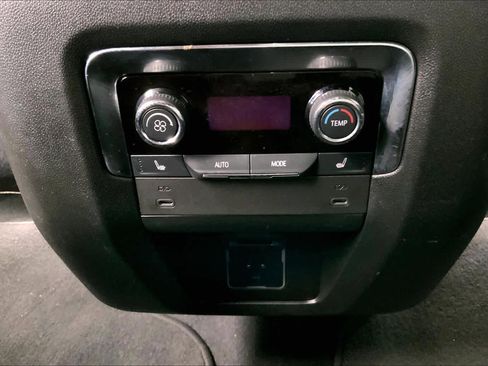 Used 2025 Chevrolet Tahoe Premier image 36