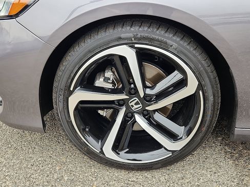 Used 2020 Honda Accord Sport image 7