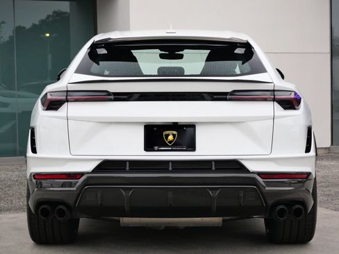 Used 2024 Lamborghini Urus Performante AWD/4WD image 4