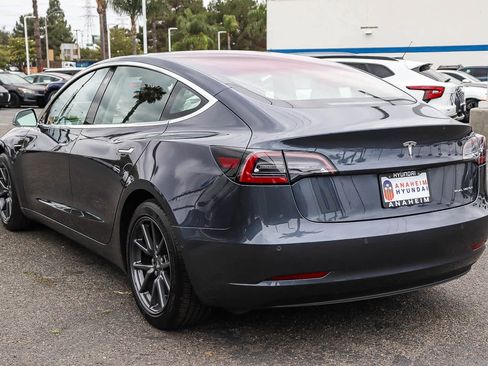 Used 2018 Tesla Model 3 Long Range AWD/4WD image 8