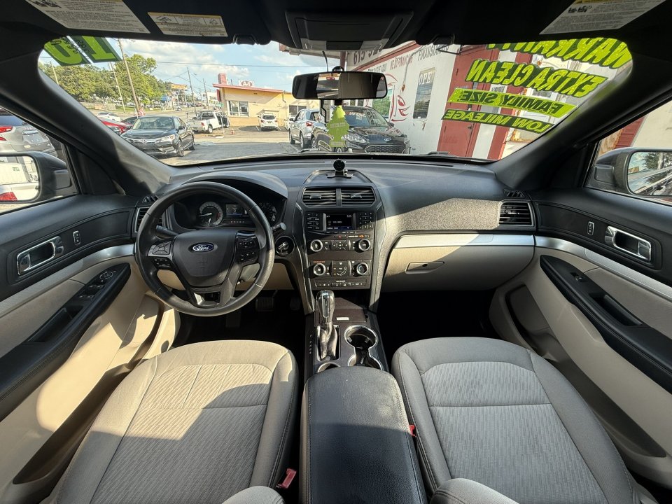 Used 2018 Ford Explorer FWD image 16