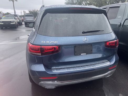 Used 2021 Mercedes-Benz GLB 250 w/ Premium Package image 3