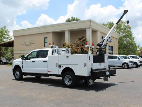 Used 2025 Ford F350 XLT AWD/4WD image 32