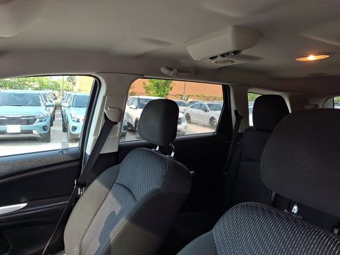 Used 2019 Dodge Journey SE w/ Premium Group FWD image 24