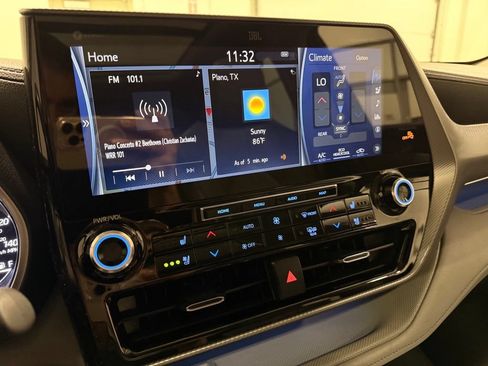Used 2020 Toyota Highlander Platinum FWD image 27