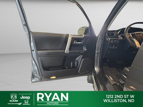 Used 2020 Toyota 4Runner Limited image 34