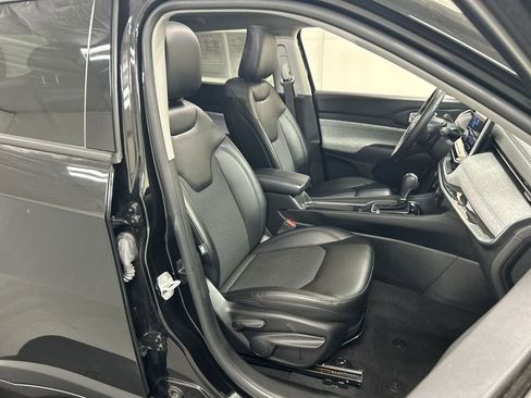 Used 2022 Jeep Compass Latitude w/ Sun and Sound Group AWD/4WD image 23