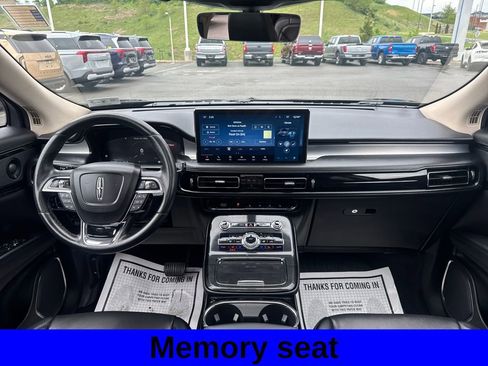 Used 2023 Lincoln Nautilus Reserve w/ Luxury Package AWD/4WD image 11