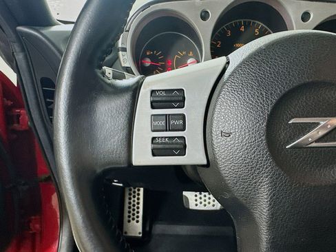 Used 2006 Nissan 350Z Enthusiast RWD image 12