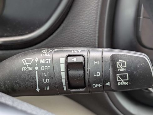 Certified 2023 Kia Soul LX w/ Option Group 015 FWD image 27