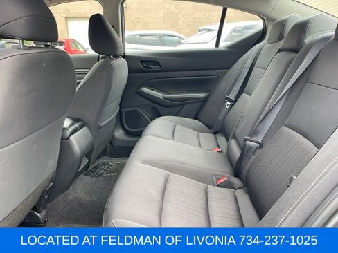 Used 2024 Nissan Altima 2.5 SV FWD image 9