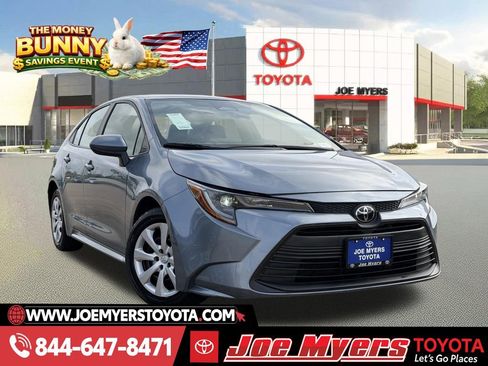 Used 2024 Toyota Corolla LE image 1