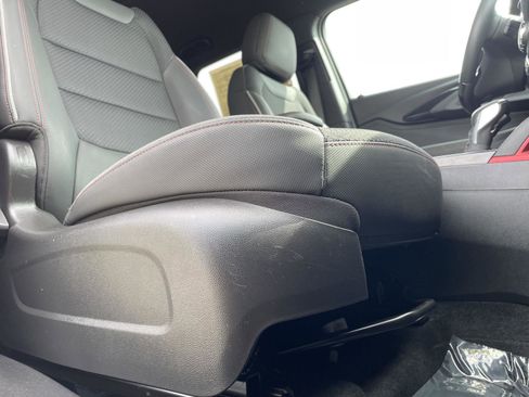 Used 2022 Chevrolet TrailBlazer RS w/ Technology Package image 5