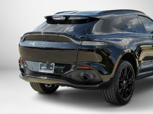 Used 2021 Aston Martin DBX AWD/4WD image 7