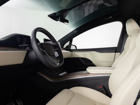 Used 2023 Tesla Model X AWD/4WD image 14