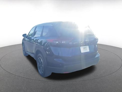 Used 2025 Nissan Rogue SV image 11