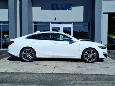 Used 2023 Chevrolet Malibu LT w/ Driver Confidence Package FWD image 2