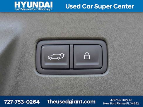 Used 2025 Hyundai Santa Fe Calligraphy AWD/4WD image 13