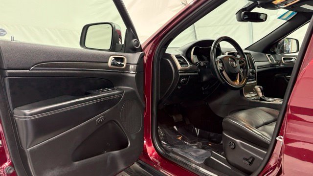 Used 2017 Jeep Grand Cherokee Limited AWD/4WD image 33