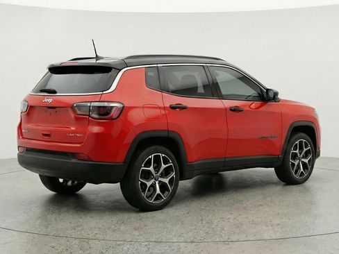 Used 2025 Jeep Compass Limited AWD/4WD image 9