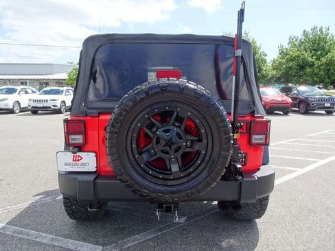 Used 2013 Jeep Wrangler Sport AWD/4WD image 5