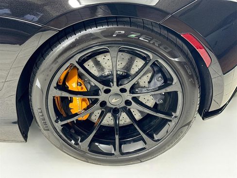 Used 2025 McLaren Artura Spider image 7