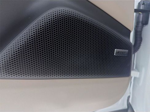 New 2026 Porsche Macan Electric image 9