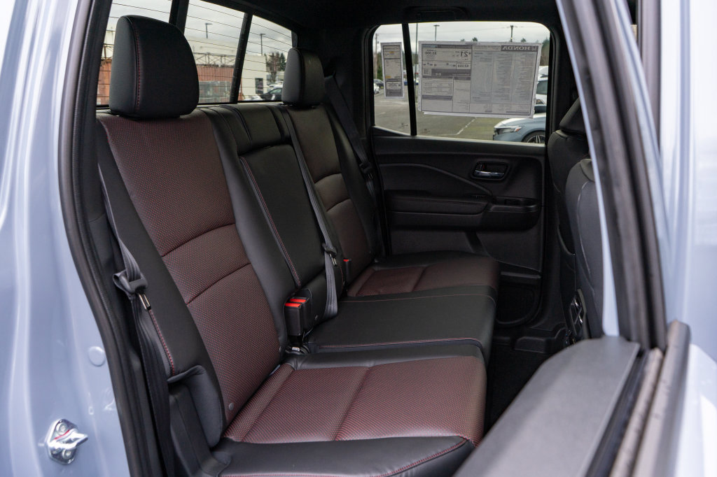 New 2026 Honda Ridgeline Black Edition image 15