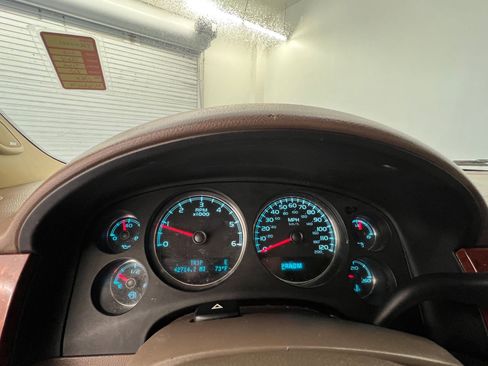 Used 2013 Chevrolet Tahoe LT w/ Texas Edition image 17